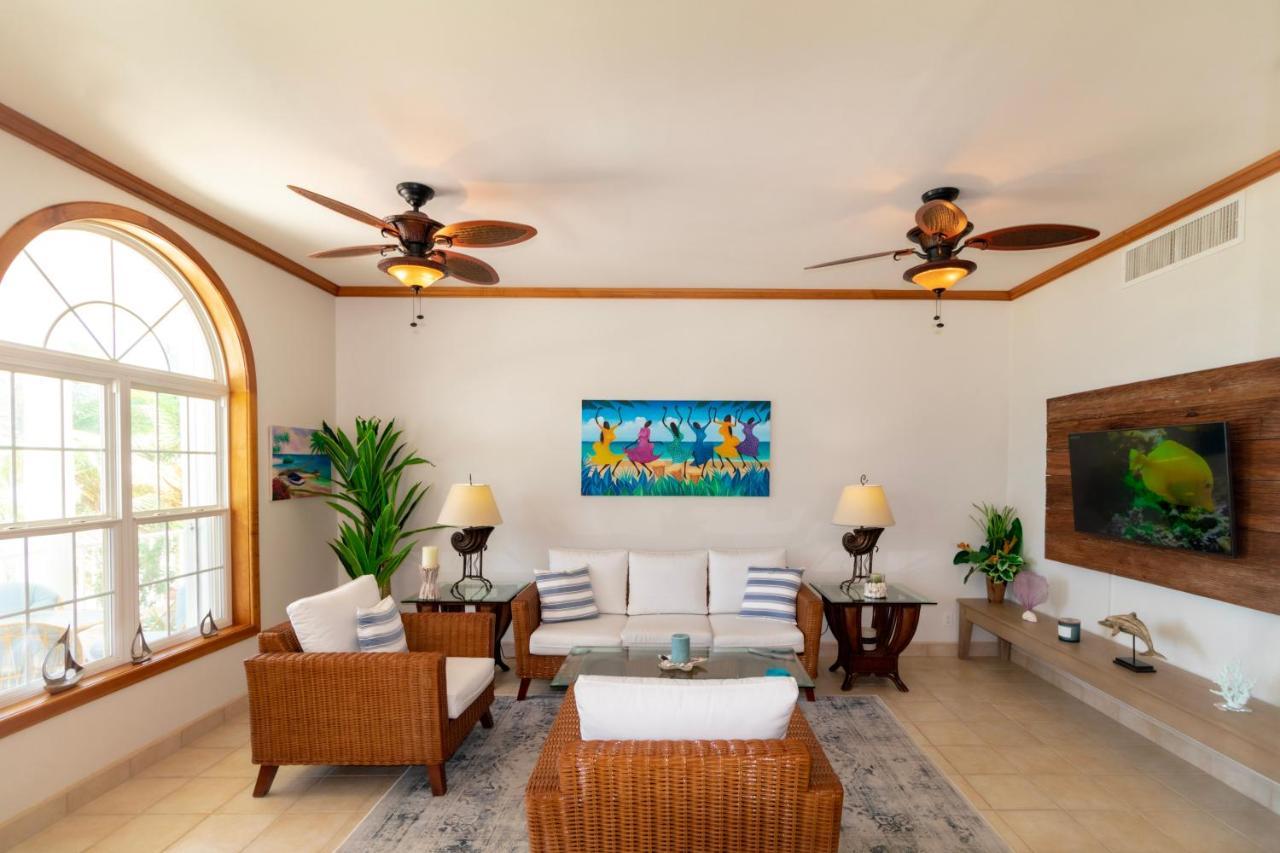 Tara Del Sol Resort ซานเปโดร ภายนอก รูปภาพ